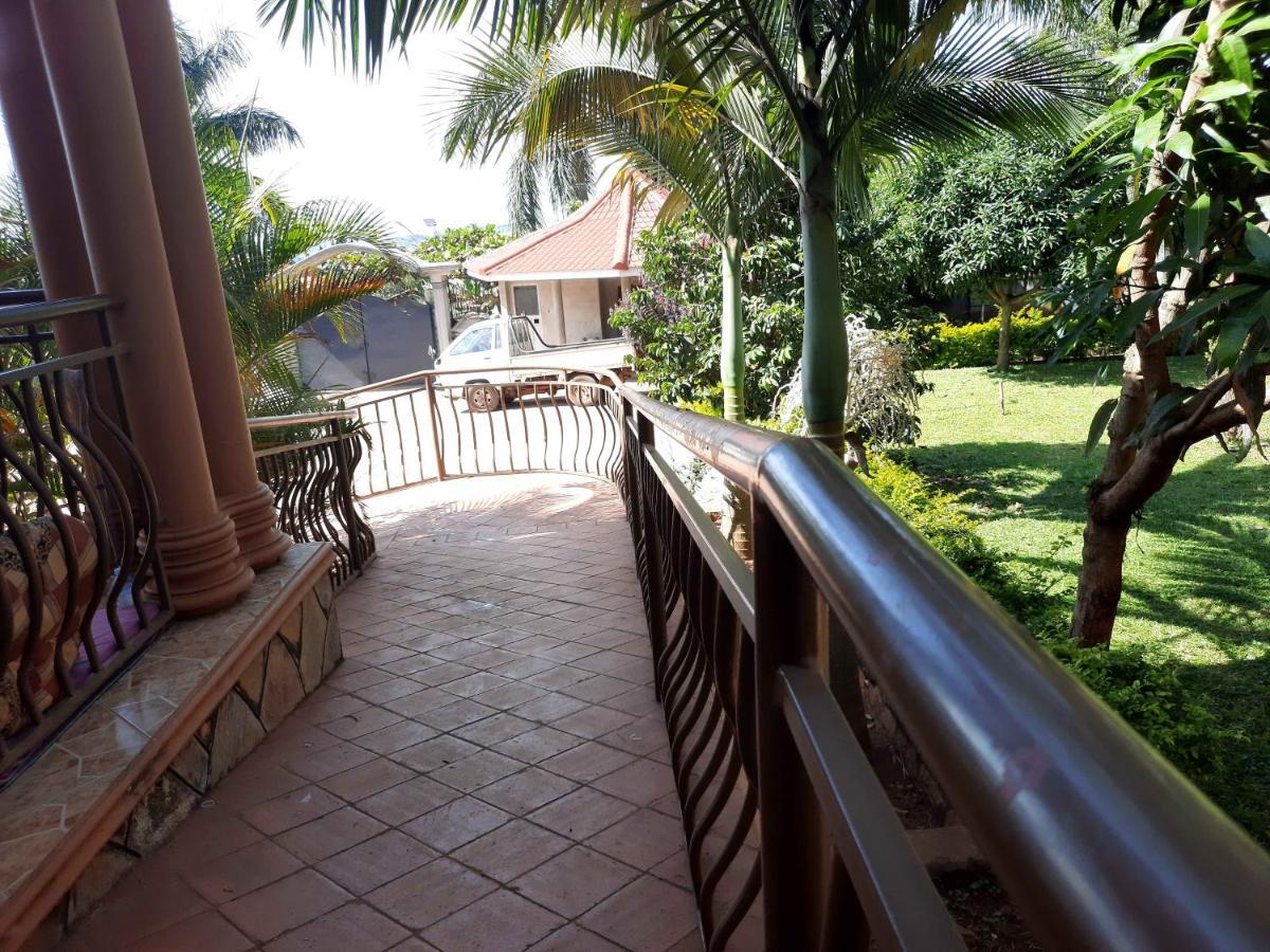 Airport Side Hotel Entebbe Exterior foto